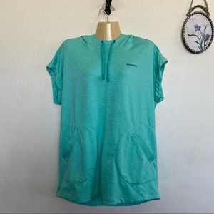 Merrell Woman’s Short Sleeve Green Hoodie